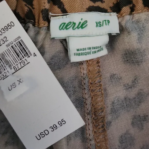 NWT aerie tan and black leopard print shorts size womans xs - Picture 2 of 9